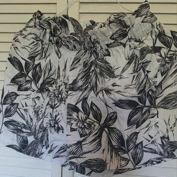 C&C California Women’s Casual Shorts - Soft Lightweight Fabric - Picture 8 of 11